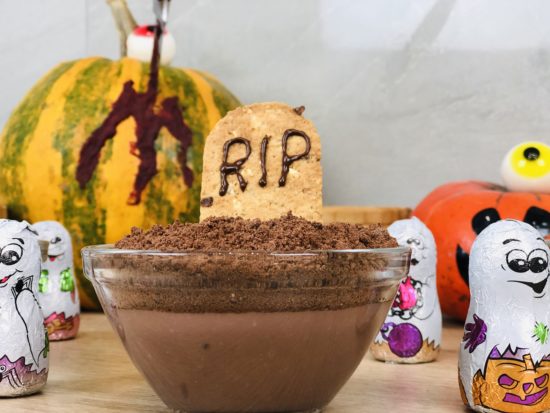 Halloween chocolate pudding graves