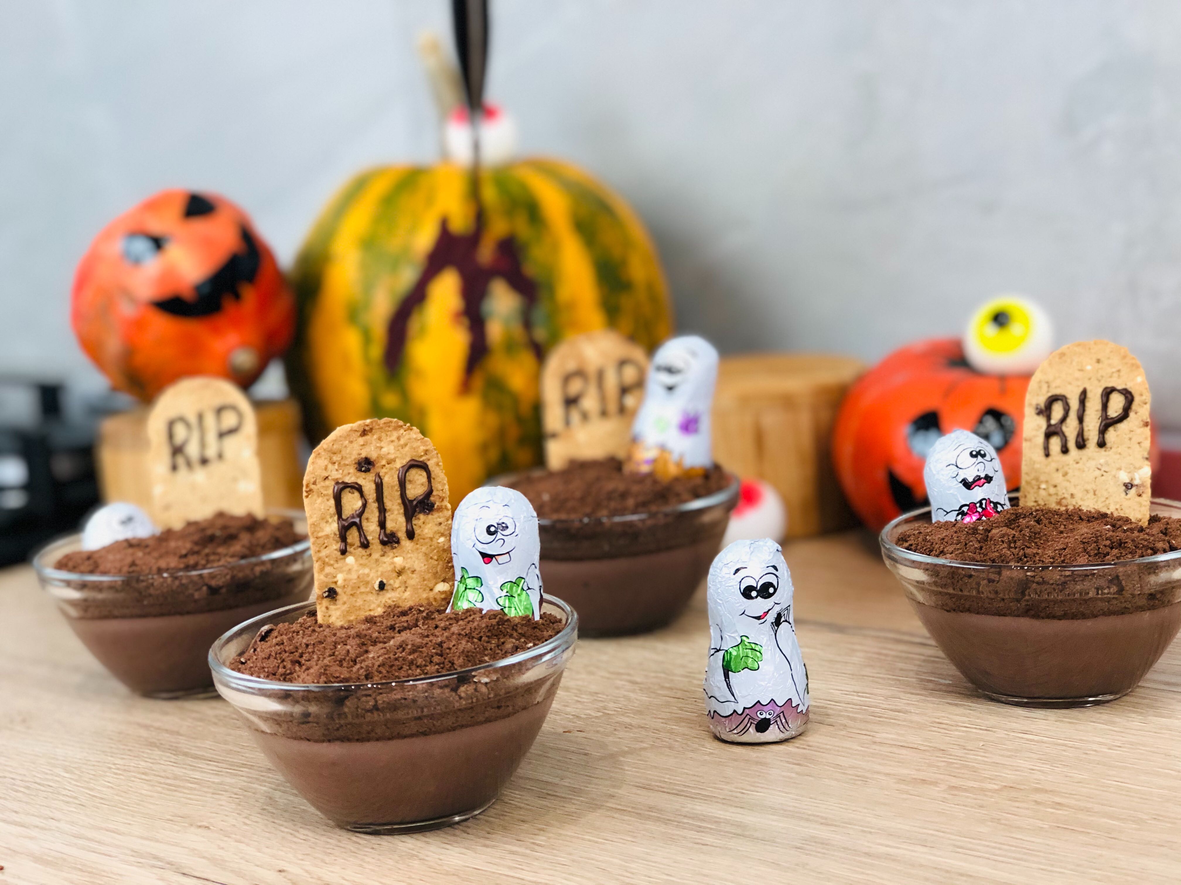 10 Easiest Last Minute Halloween Ideas - Meal Studio